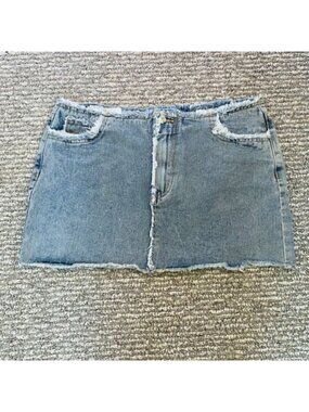 PrettyLittleThing Distressed Denim Mini Skirt Size 4 NWT
